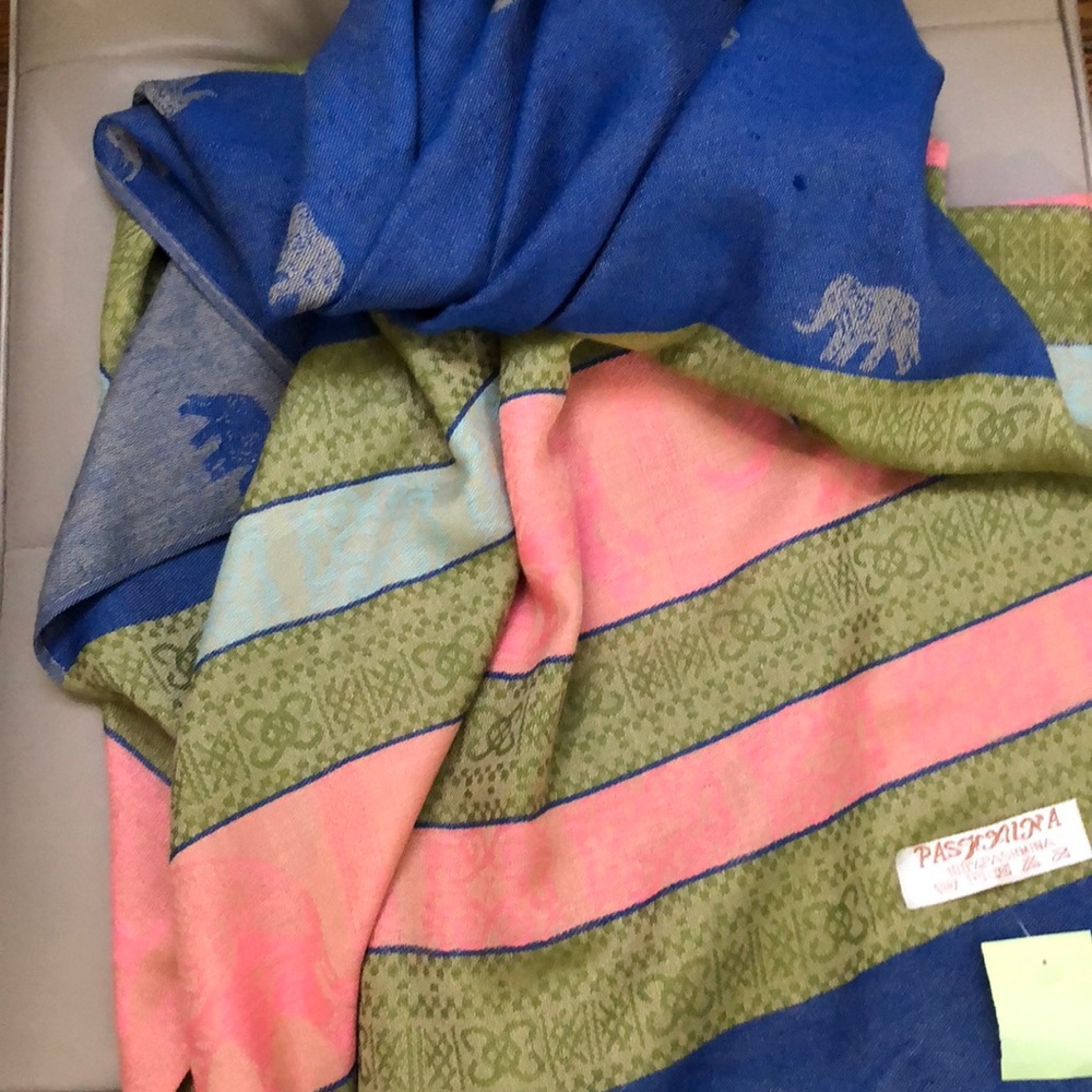 Pashmina scarfs 🧣